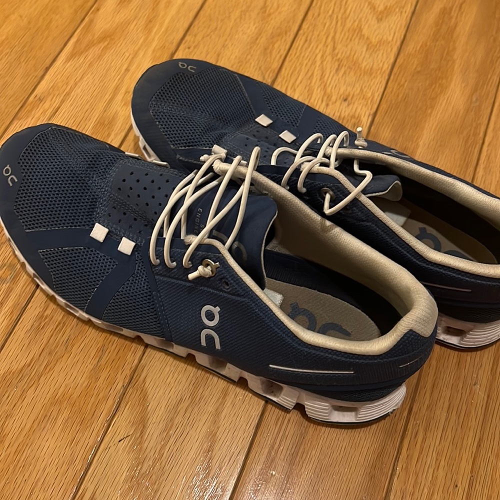 Navy Onclouds